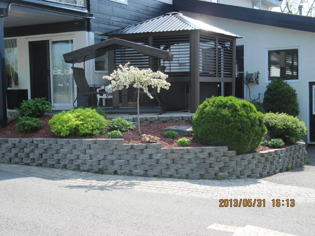 Motel Parc Beaumont Inc. ภายนอก รูปภาพ