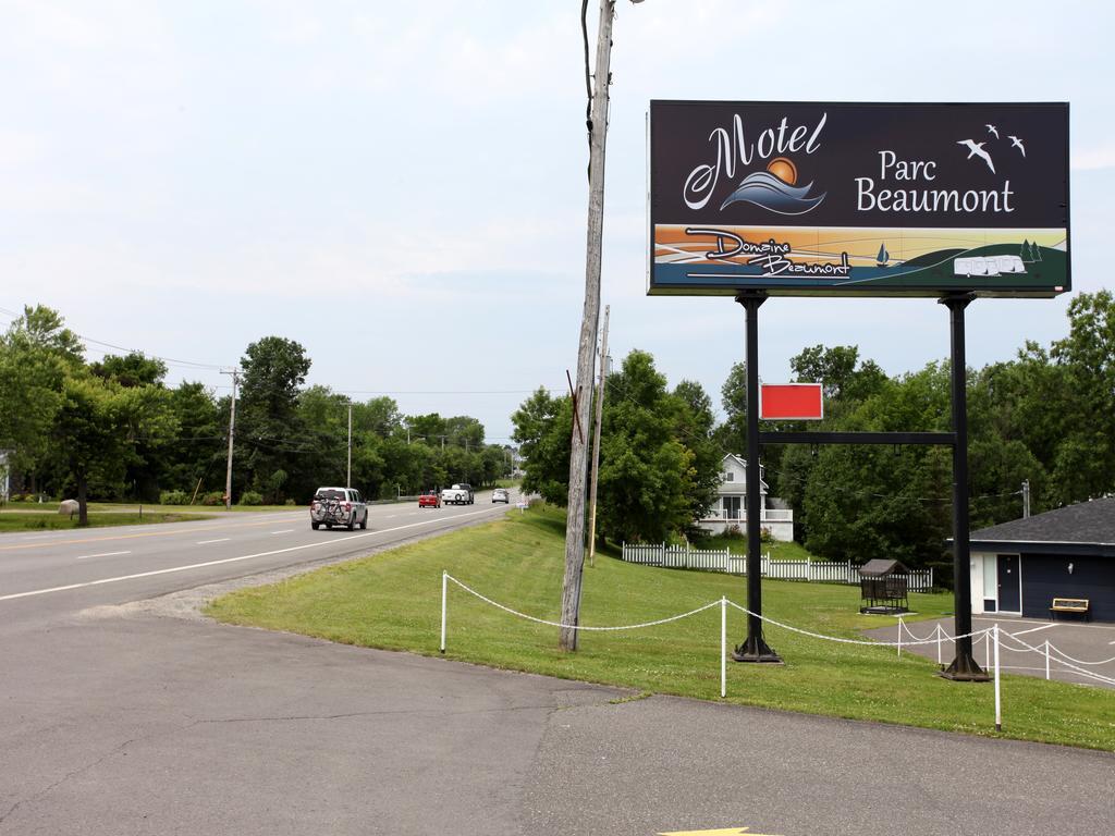 Motel Parc Beaumont Inc. ภายนอก รูปภาพ